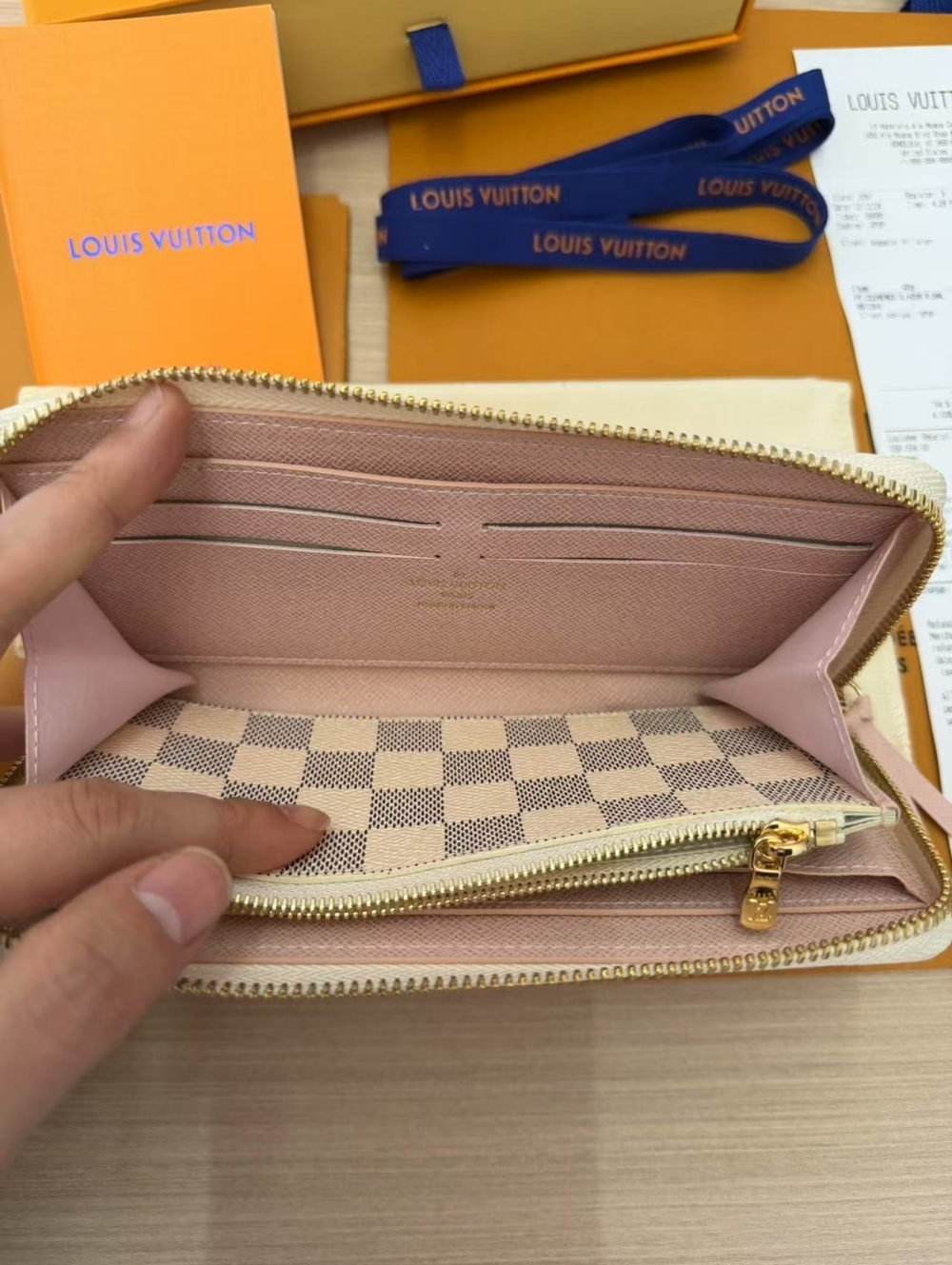 Louis Vuitton Clemence Wallet Damier Azur - Picture 12 of 15